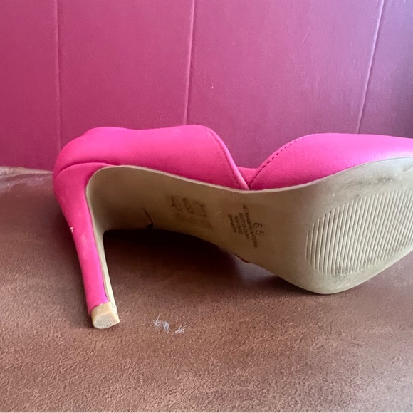 Express White & Pink pumps - Picture 6 of 8